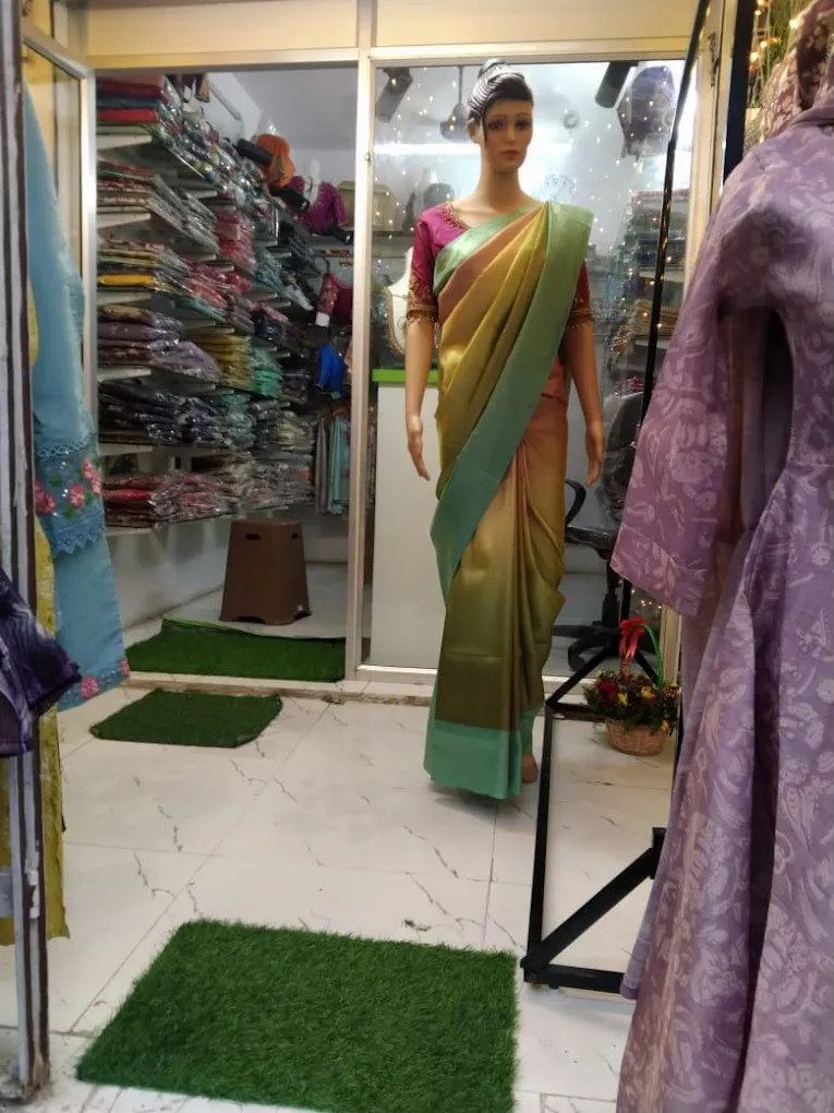 ROYAL COLLECTIONS